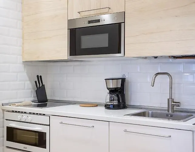 Espacioso 3 Hab Dobles, 2 Banos Centro Ciudad